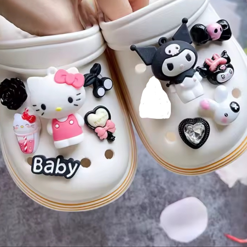 Hello kitty /kuromi shoe Charm 11pieces